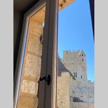La Croquante Face Au Chateau Beynac-et-Cazenac Zewnętrze zdjęcie